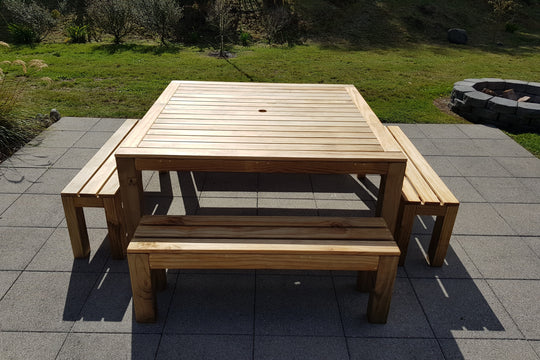 SQUARE TABLE WITH 4 BENCHES